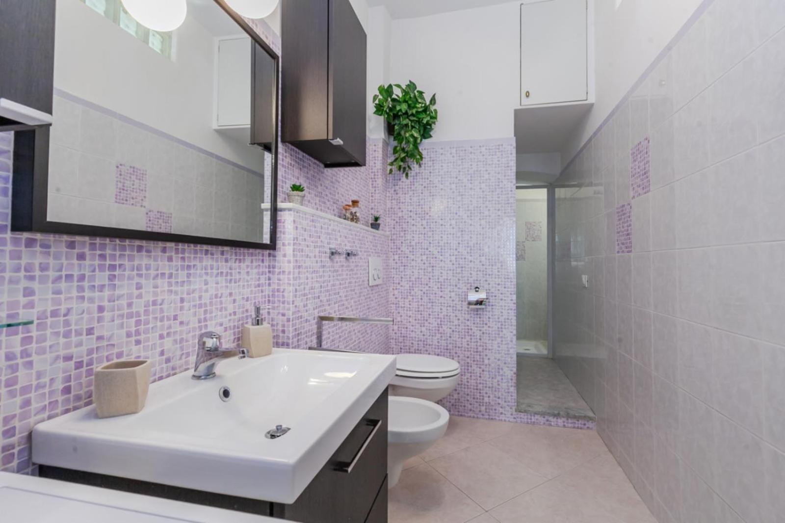 Apartamento "Ca Niella" Art And Fun 9 Minutes From The Sea Savona Exterior foto